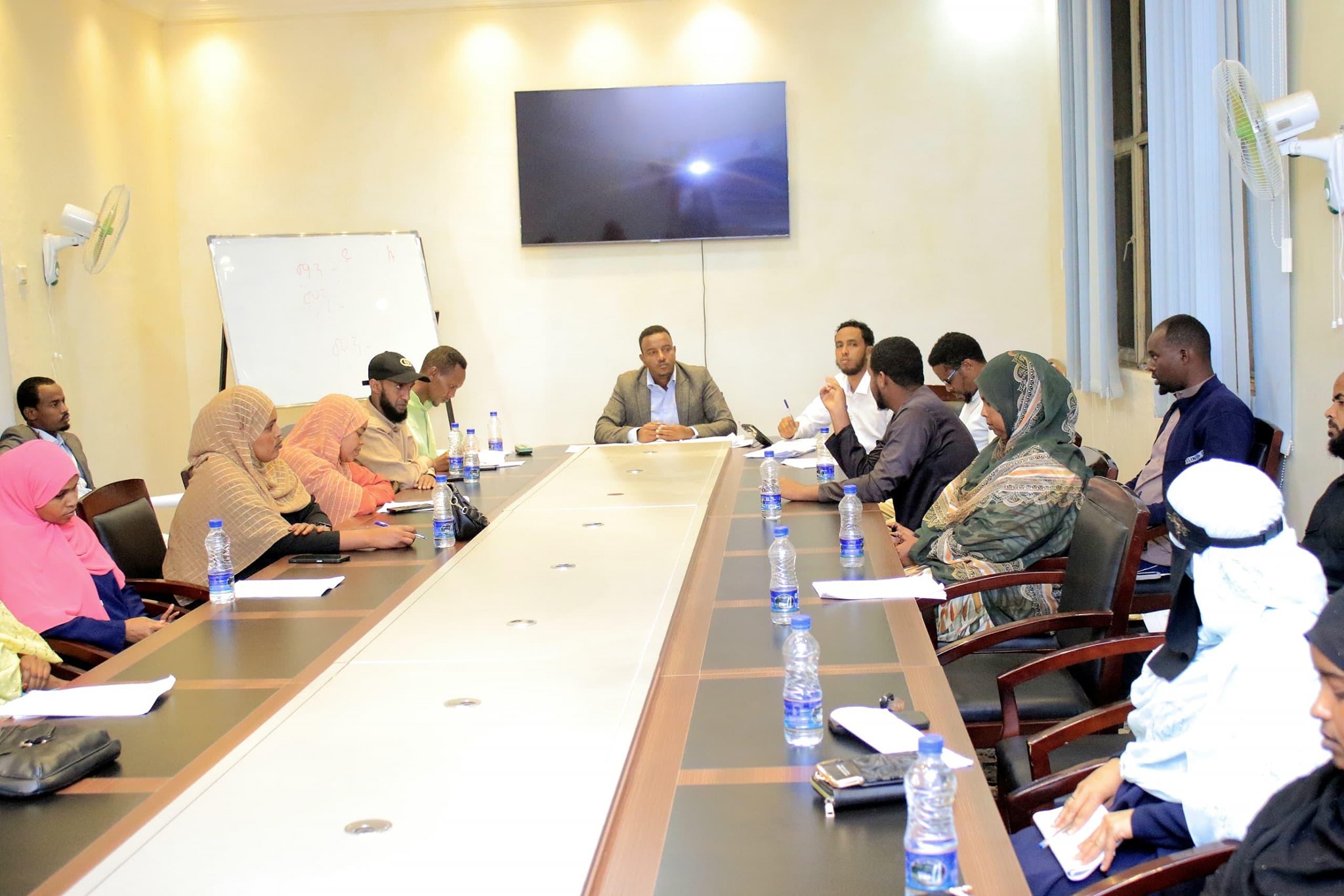 DAL KU DAYASHO MUDAN, RIYO MIDHO DHAL AH IYO DADAAL DHEERI AH OO LA ISKU HALAYN KARO AYAYNU BARRI KU GAADHAYNAA